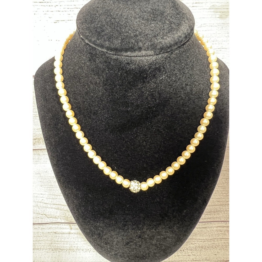 Faux Pearl Necklace Rhinestone Center Accent Cream‎ Yellow Tone 16"